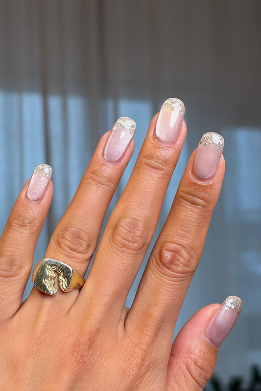 Cat Eye Glitter Look | Nailster Denmark