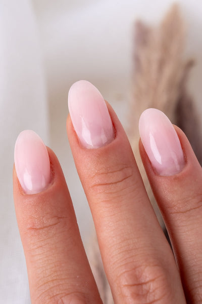 Liquid Builder Gel Bella · 423 - Buy at Nailster.com