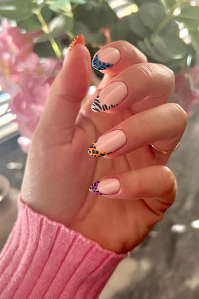 Lustful  · 28 - Hand