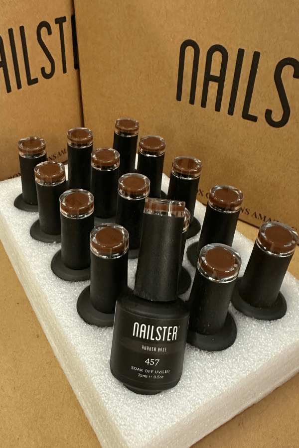 Mahogany · 457 | Nailster Denmark