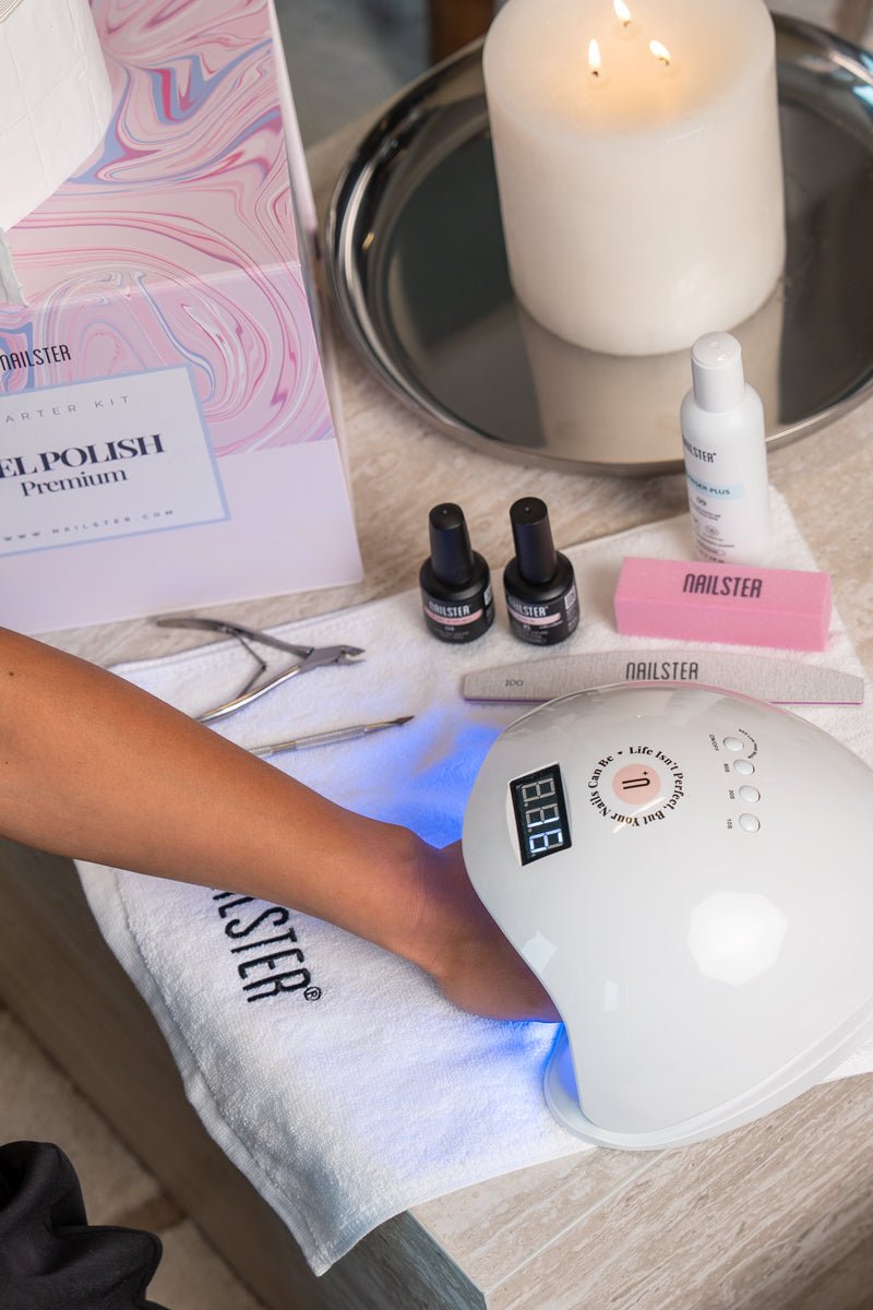 Gel Polish Starter Kit Premium - Buy at Nailster.com