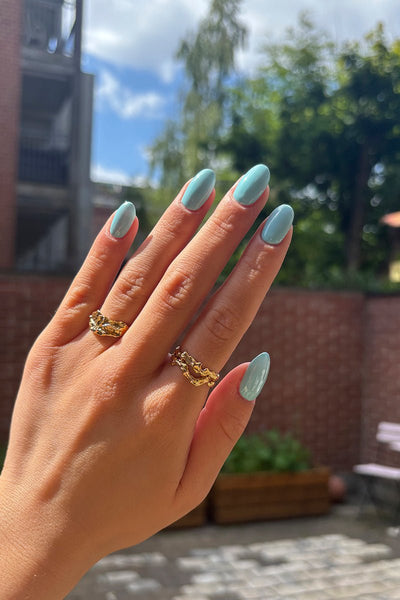 Pale Aqua  · 411 - Hand