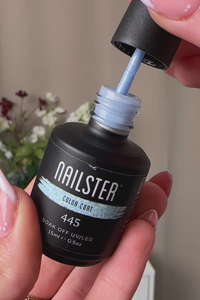 Frosting Baby Blue Glitter  · 445 - Hand