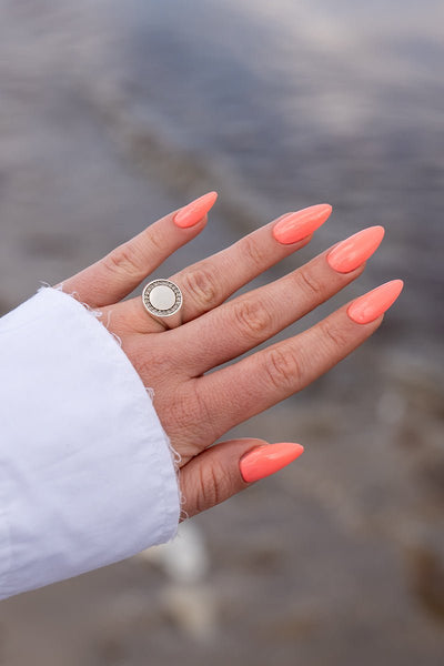 Show off  · 413 - Hand